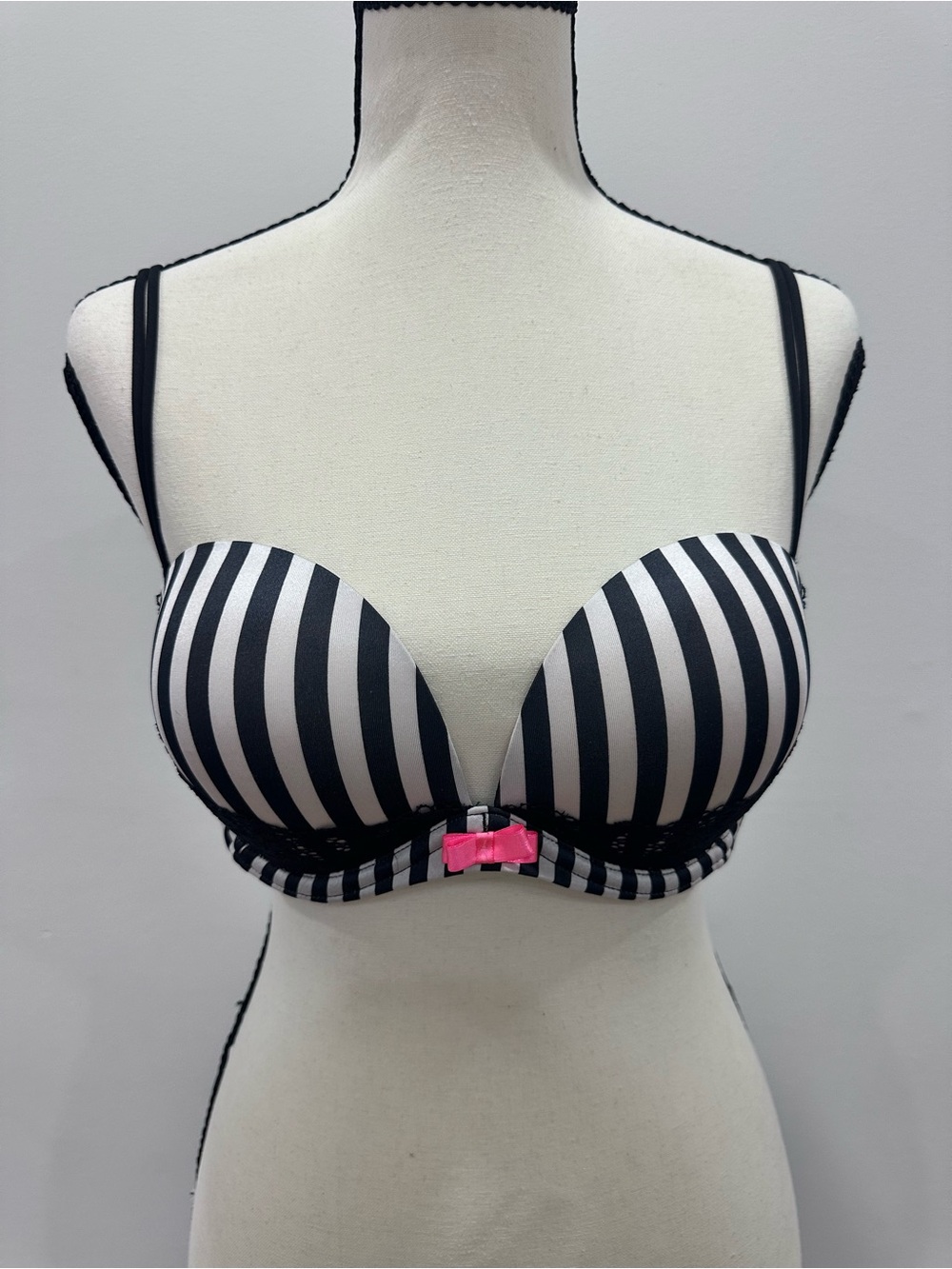 VICTORIA’S SECRET Black & White Strapless Convertible Push-Up Bra 34C Very Sexy